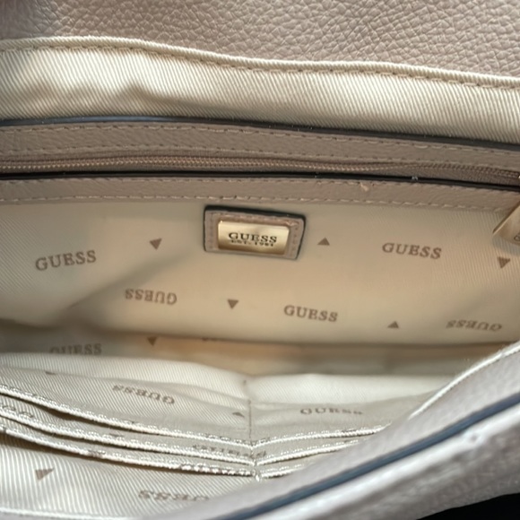 Guess Handbag - Picture 6 of 7